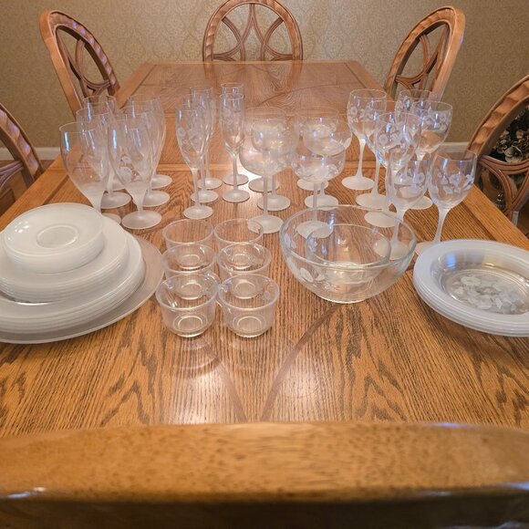 Avon Vintage Hummingbird Crystal Dinning Set - Picture 1 of 7